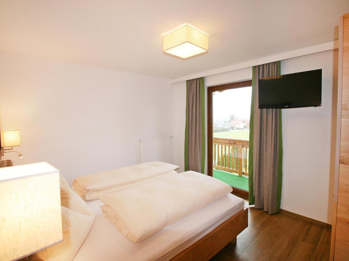 Holiday Home Happy By Interhome Eben Im Pongau Exterior foto