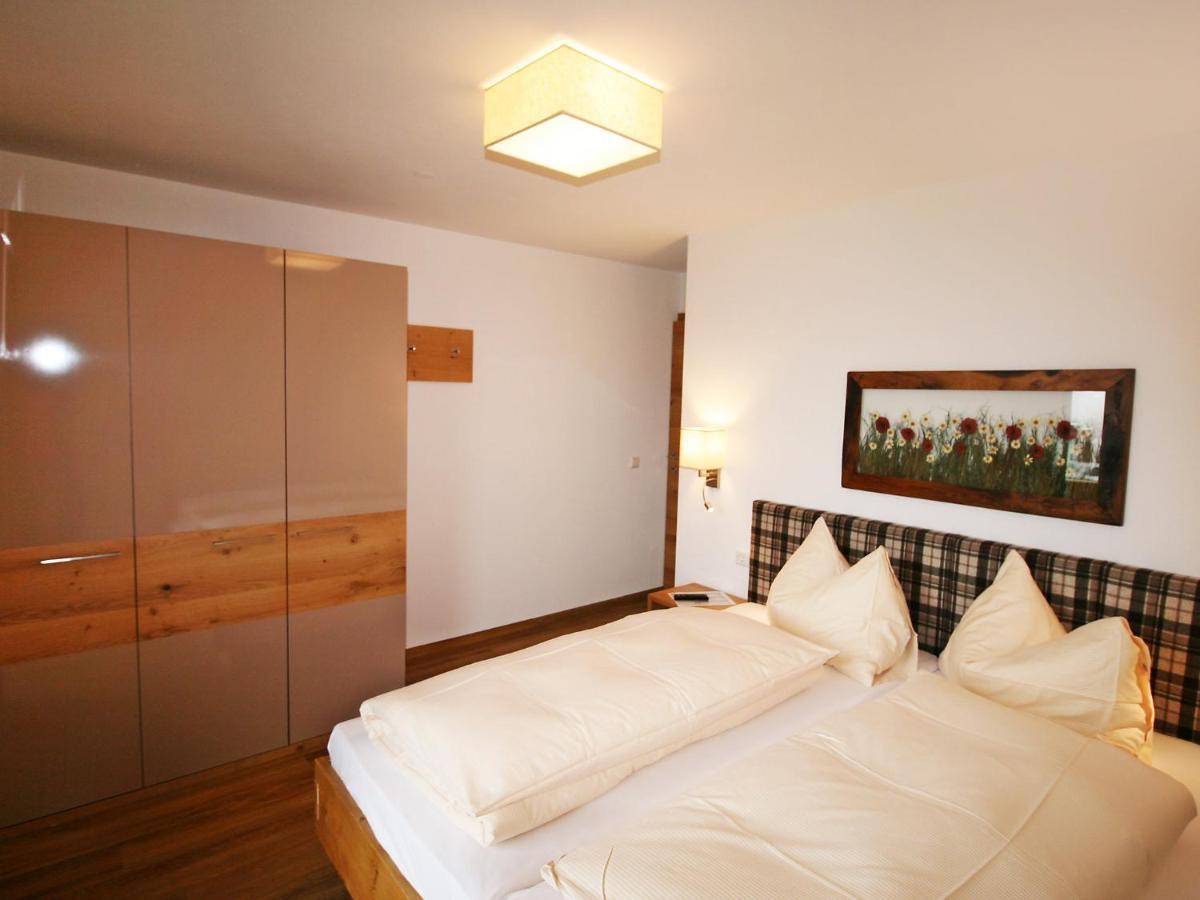 Holiday Home Happy By Interhome Eben Im Pongau Exterior foto
